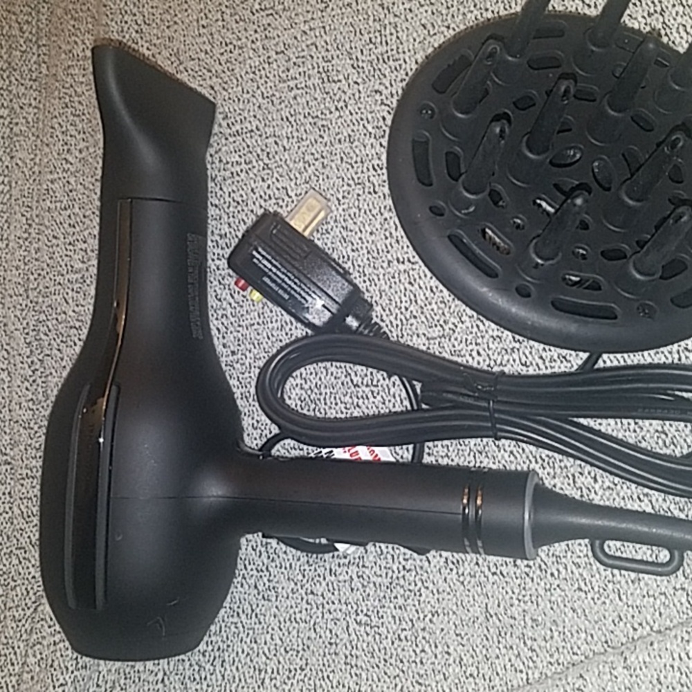 Hot Tools hair dryer